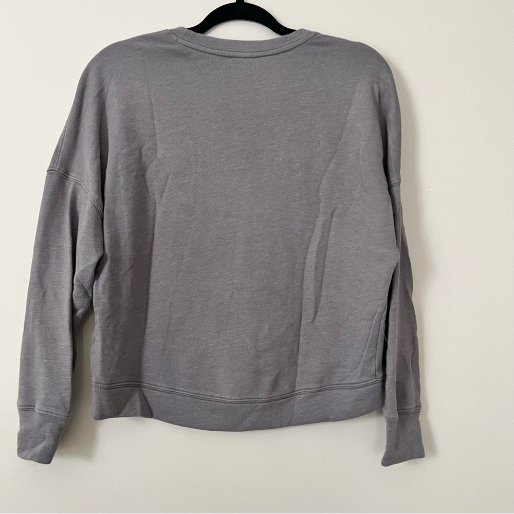 Fabletics Loose Fit Cropped Sweatshirt in Gray size Small - Picture 11 of 14